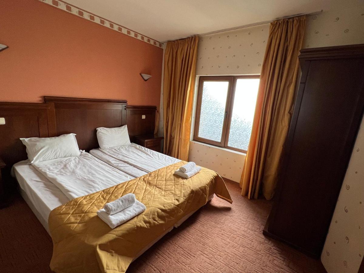 Hotel Bolyari Велико-Тырново Экстерьер фото
